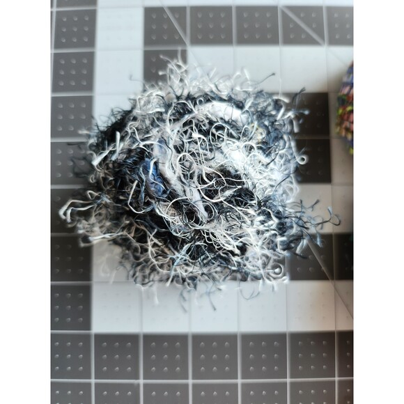 6 Partial Skeins of Specialty Yarns B47 - Picture 2 of 7